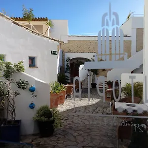 4* Hotel Utopía