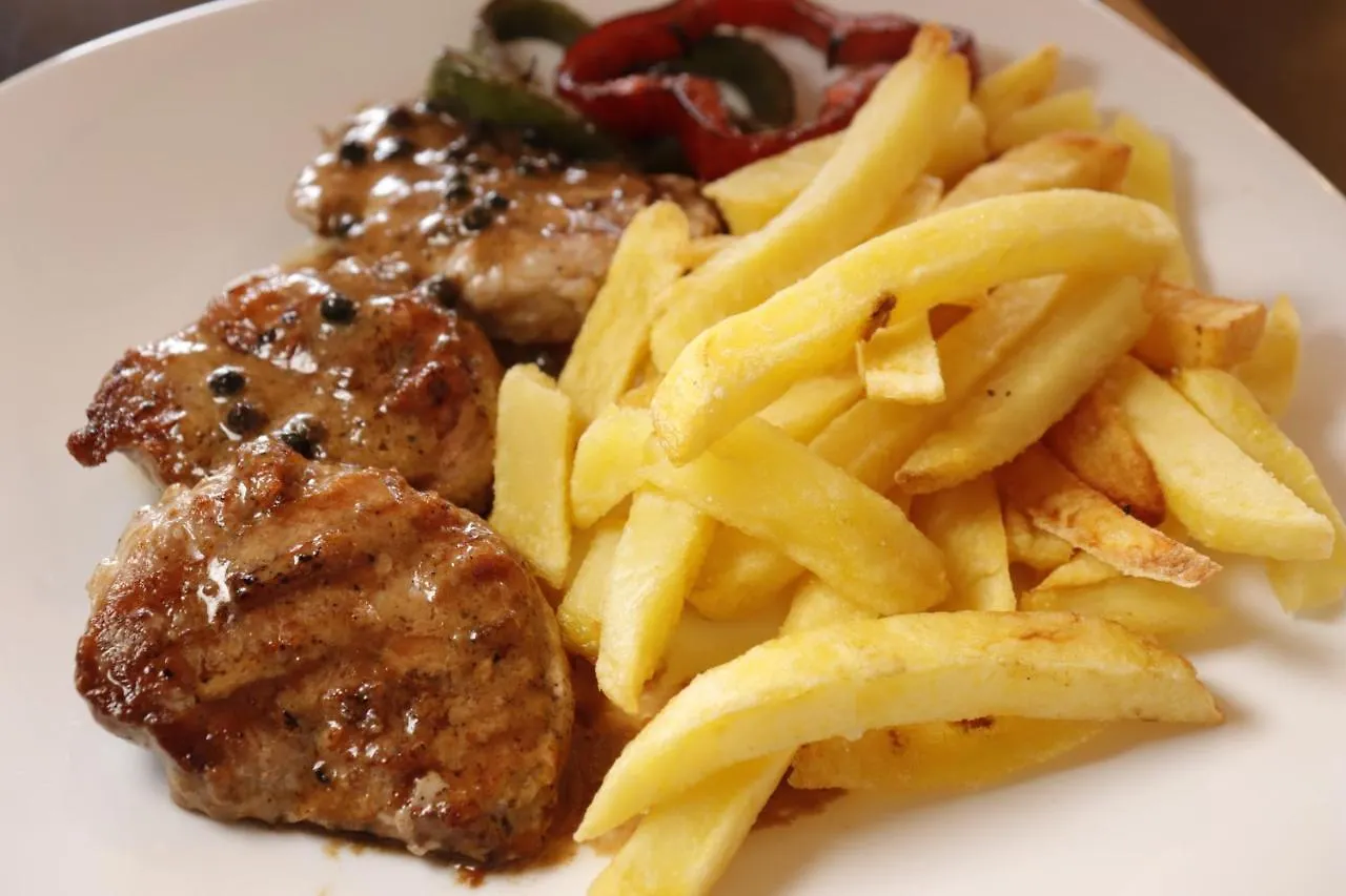 Hostal Restaurante Benalup Golf